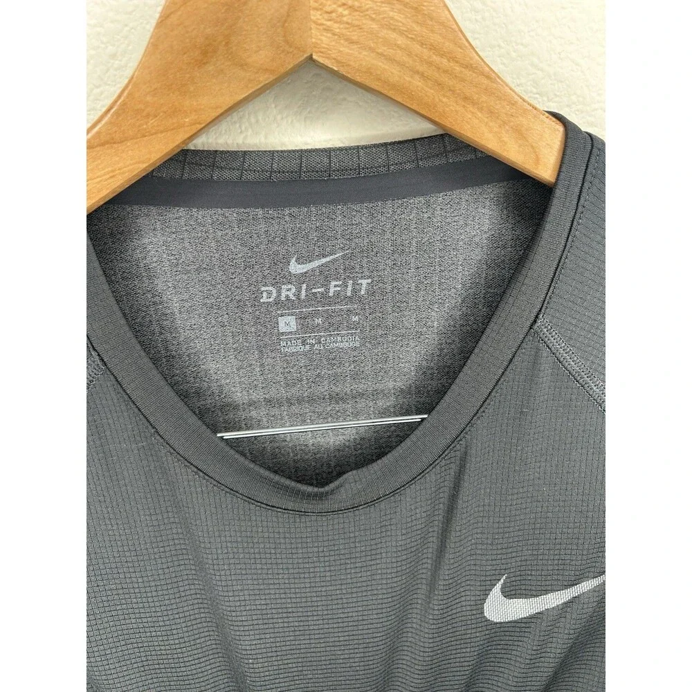 Nike Pro Dri Fit Mens Size Medium Breathe Training Intense Workout Black T Shirt